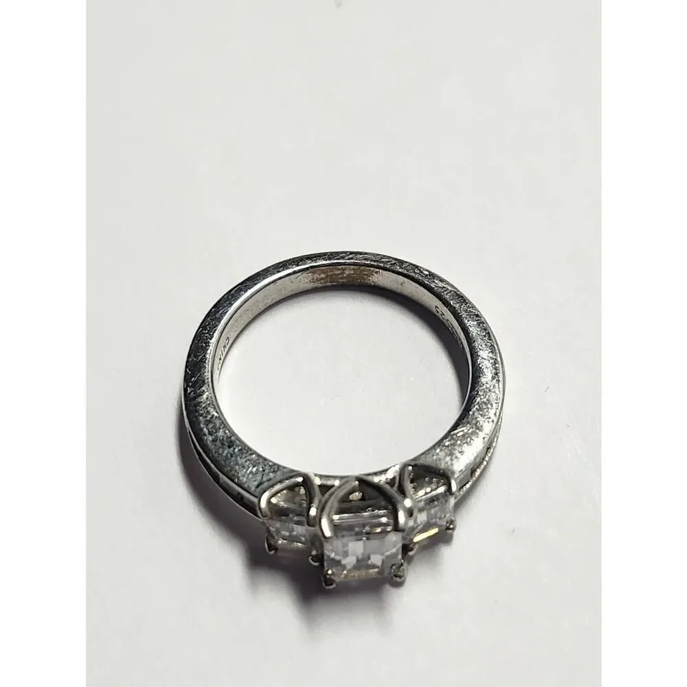 Sterling Silver Elegant Three-Stone Silver Ring Clear Glass Stones 925 Size 7